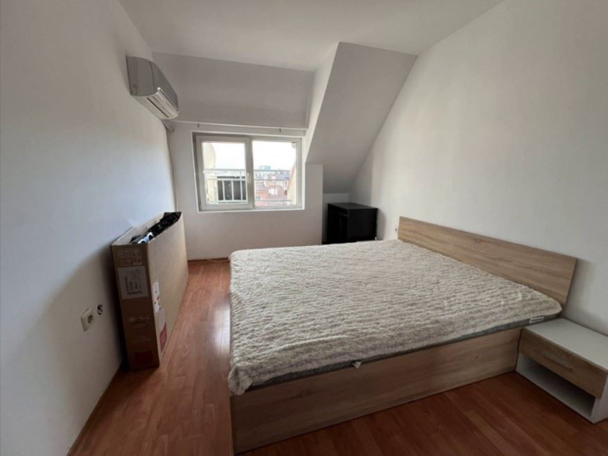 Дава се под наем Двустаен апартамент в София, Люлин 8 - 55 кв.м за 457.47 € - Снимка #3