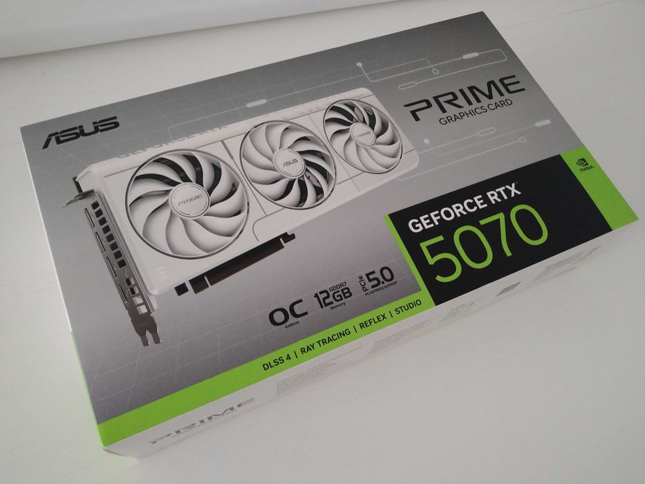 Ақ бейнетақша Asus RTX 5070 ЖАҢА