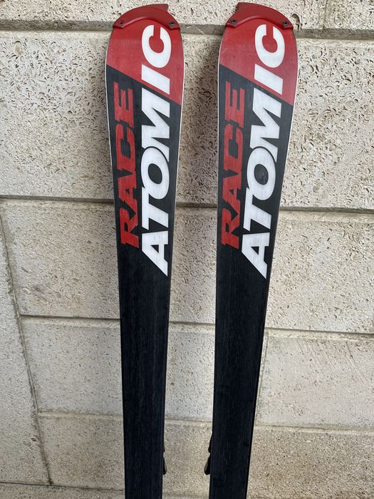 Продам горные лыжи Atomic