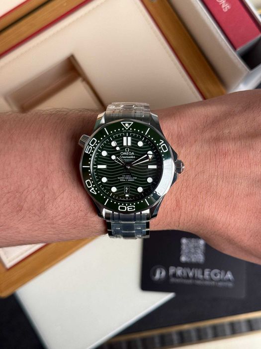 NEW Omega Seamaster Diver 300M Master Co-Axial 42 зел