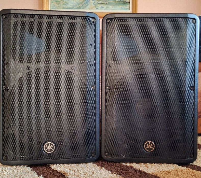 Boxe Yamaha  DBR 15 DSP 1000w subwoofer arena DB SW 500w  behringer vp1800  eurolive 1600w