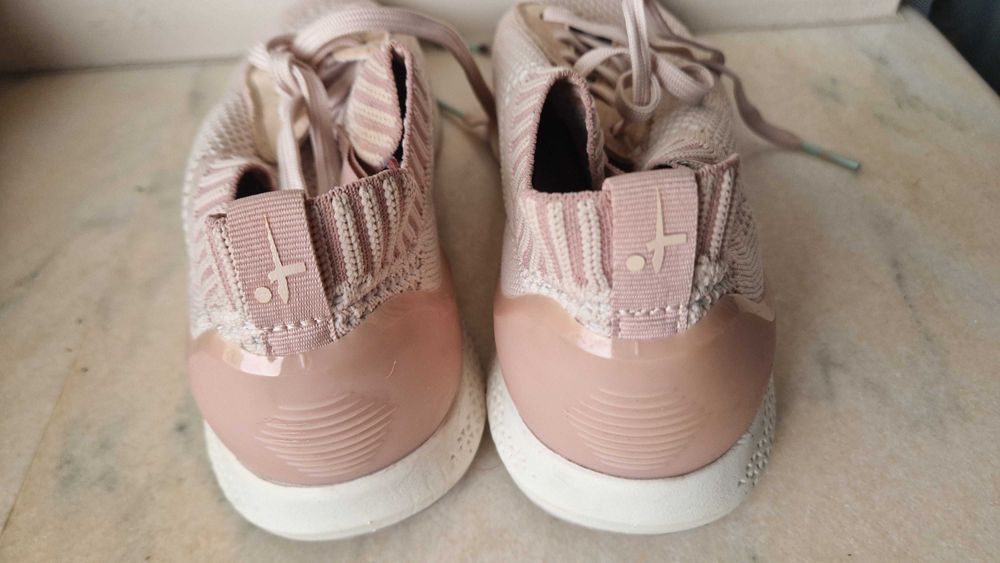 Adidasi dame Tamaris