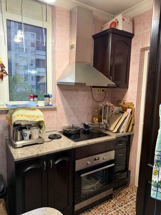 Продам б/у кухонный гарнитур из МДФ