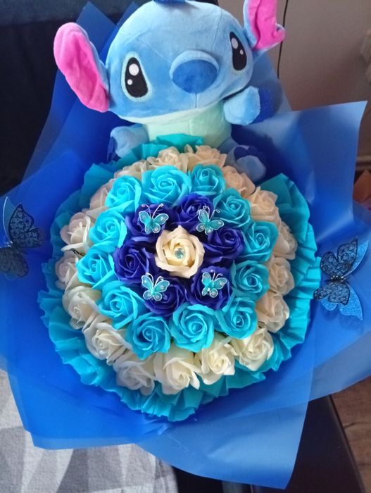 Buchet de flori cu stichi