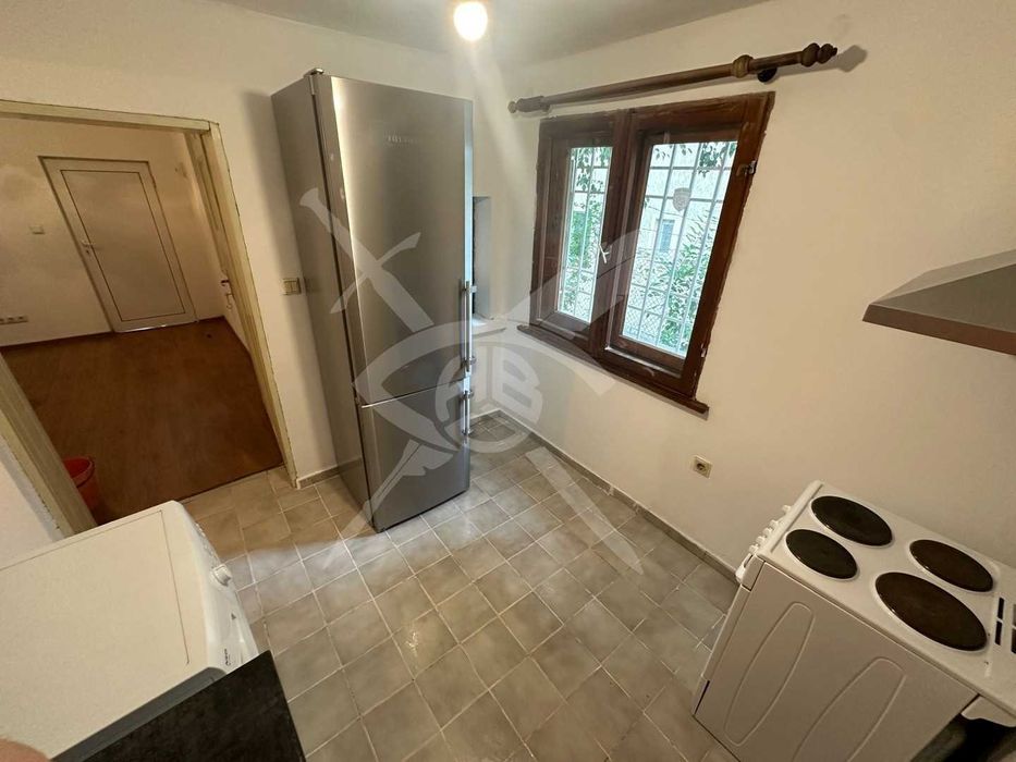Дава се под наем Къща в София, Красно село - 100 кв.м за 762.96 € - Снимка #1