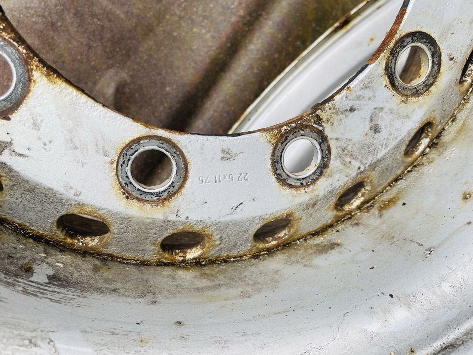 Jante R 22,5 pentru semiremorca cu tamburi