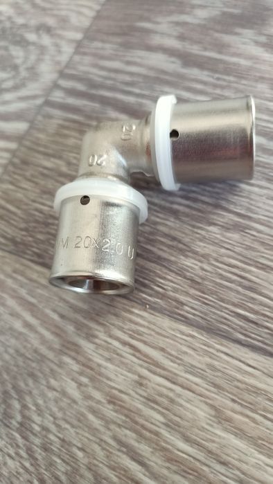 Пресс фитинги отводы 20 диаметр