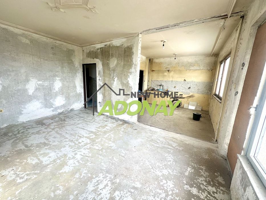 Продава се Тристаен апартамент в Пловдив, Кючук Париж - 98 кв.м за 1000 €/кв.м - Снимка #1