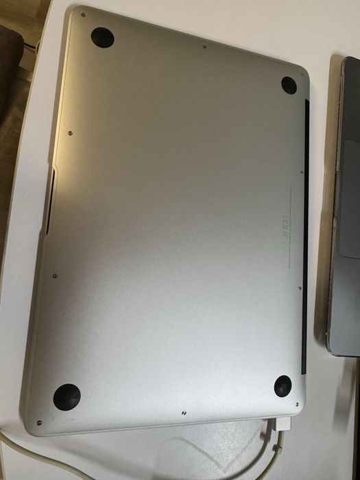 MacBook Air 13” 2015, Intel i5, 8/128 Г