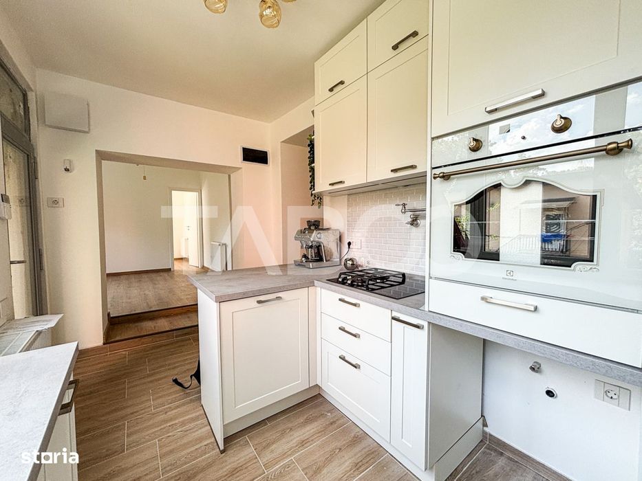 Apartament de vanzare 3 camere complet refacut langa Platinia Manastur