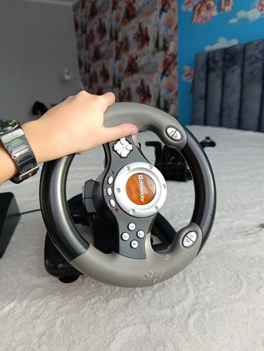 !!СРОЧНО!! Продам руль defender mini LE