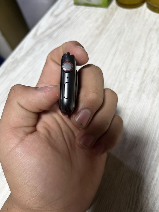 Apple Watch SE 44 мм