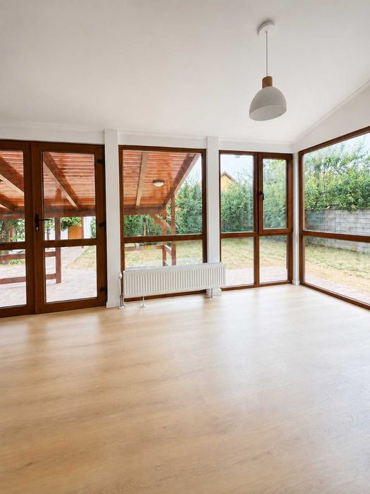 Proprietar vând casă individuală, 5 camere ,2 băi, teren 630 mp