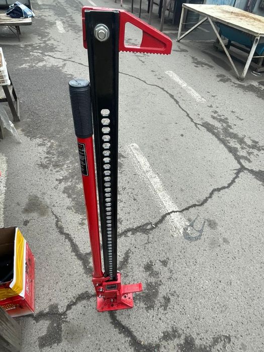 Продам домкрат farm Jack