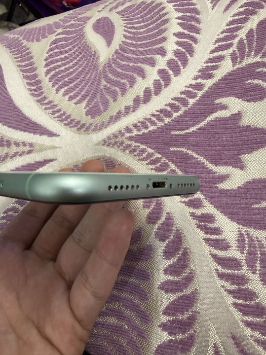 Айфон 11 почти новый!