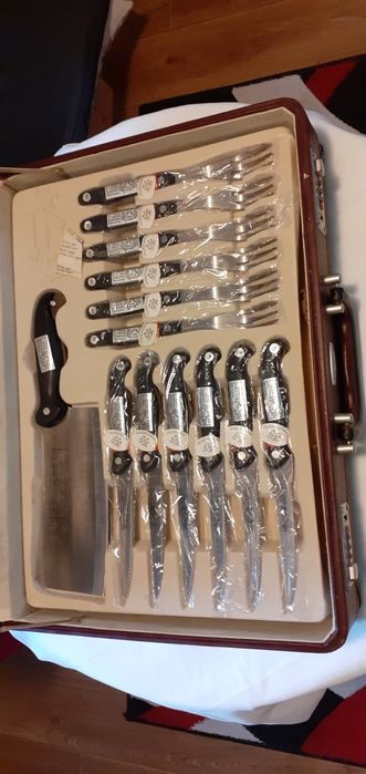 Valiza Cutite Bucaterie 32 bucati