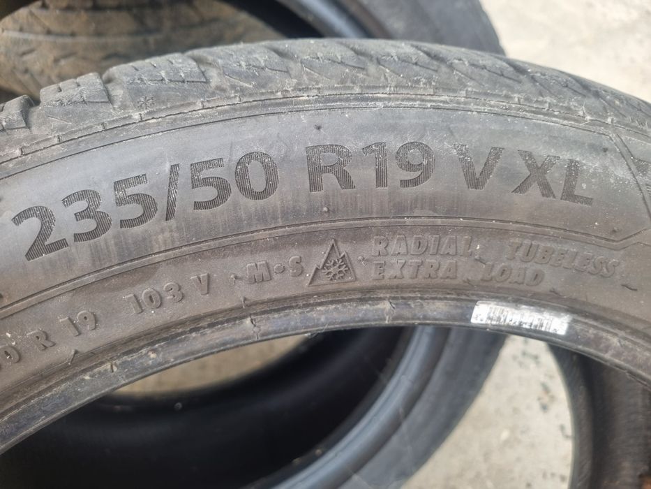 Anvelope   235 45 19 continental