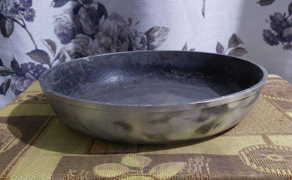 Чугунная сковородка Kukmara