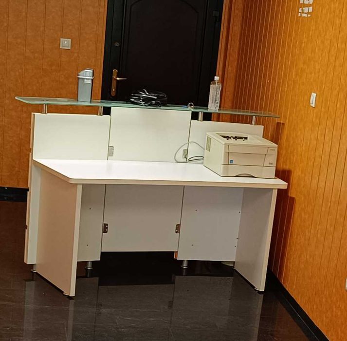 Рецепция бюро за офис или хотел