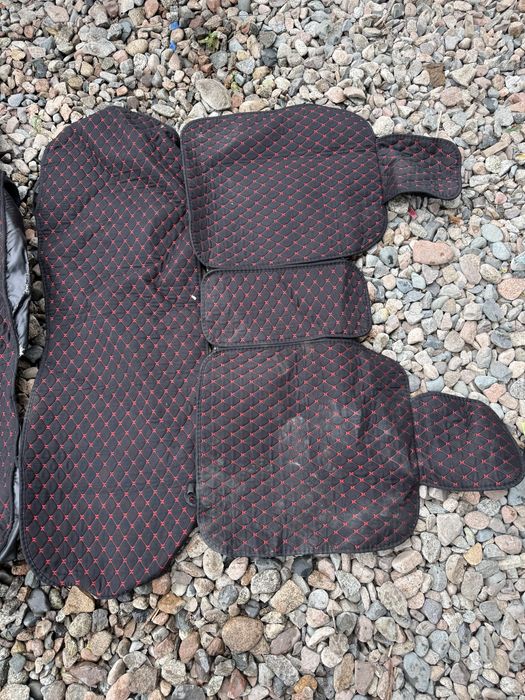 Продам комплект чехлов