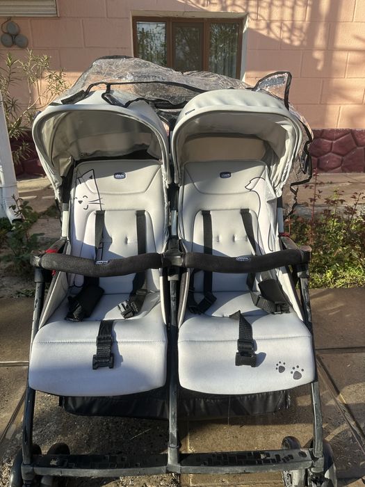 Коляска для двойняшек