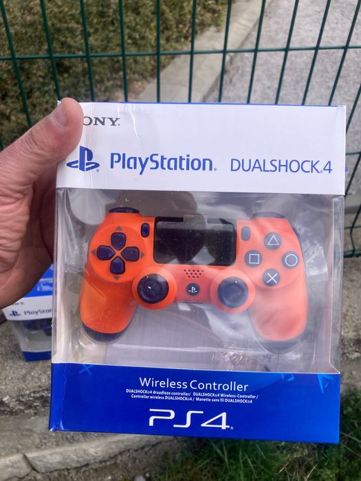 Джойстици за PS4