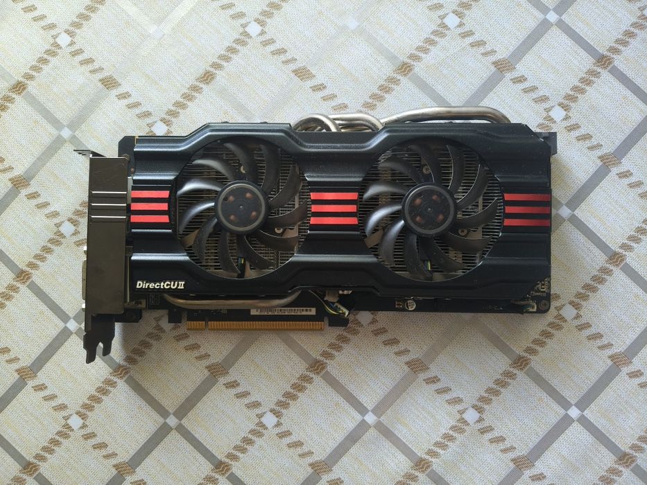 ASUS GeForce GTX 770 DirectCU II 2GB