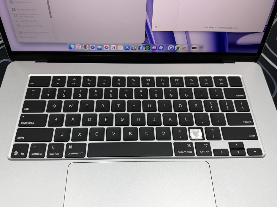 macbook air 15 256gb  100% m4 2025