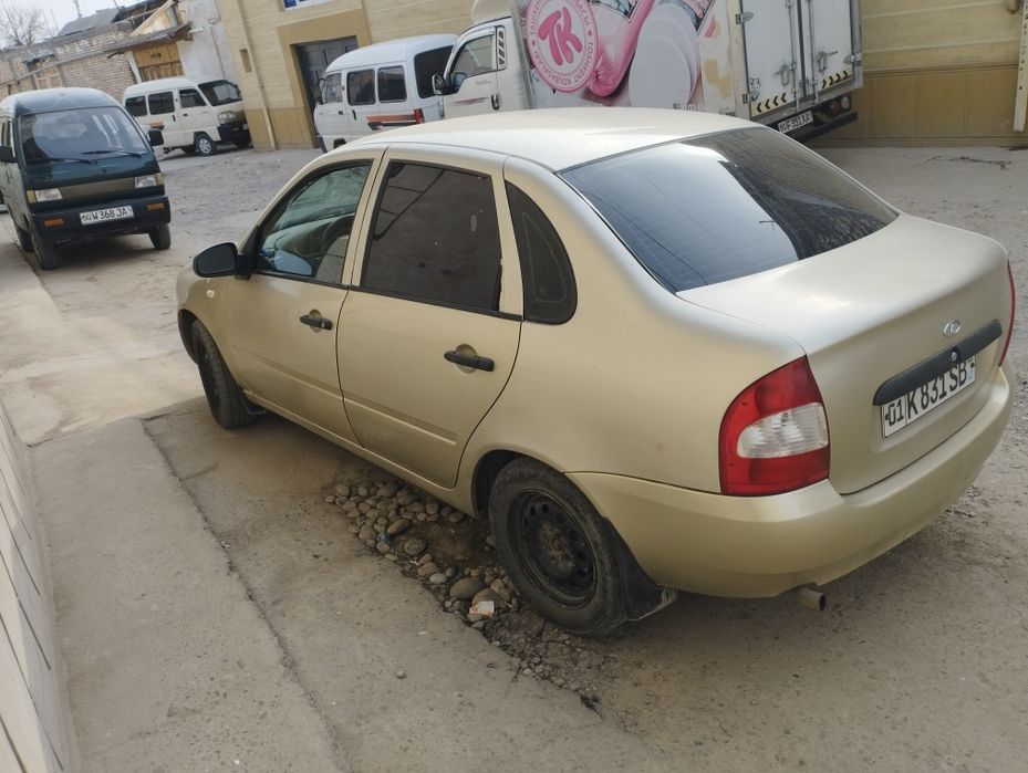 Лада Калина сотилади