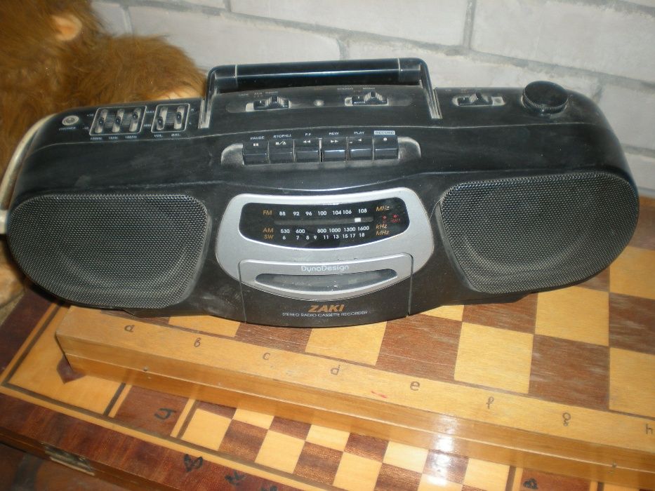 продам радиомагнитолу zaki