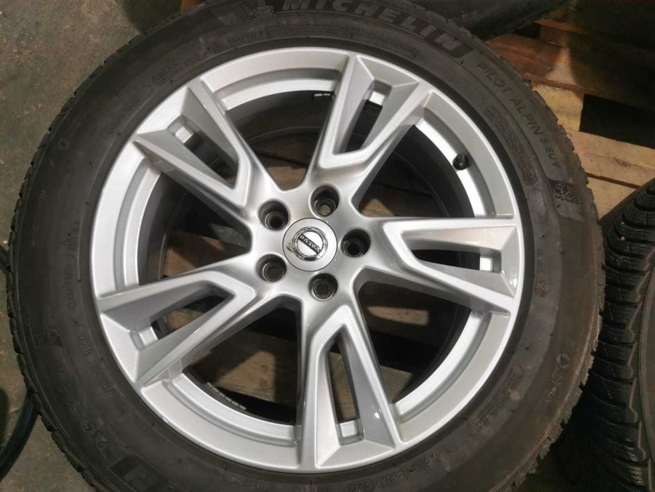 Jante Originale Volvo Xc60/Xc40/V90 CrossCountry R18 cu anvelope iarna
