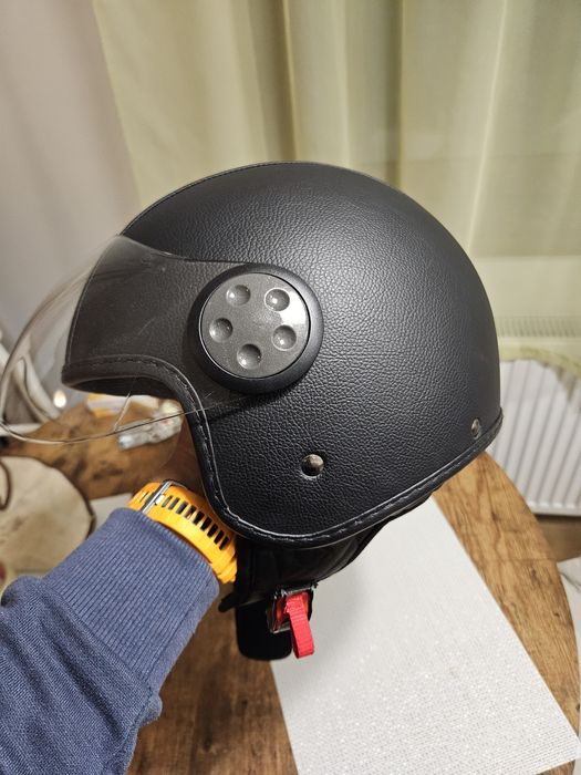 Casca moto , M , neagra , cu viziera