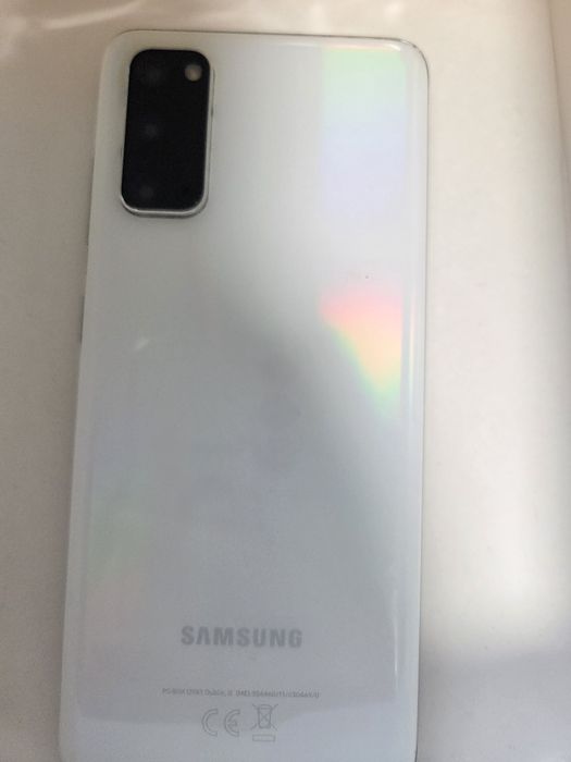 Vând Samsung S20 Fe