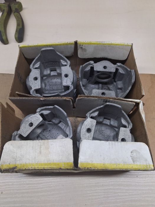 Комплект поршней на Ваз