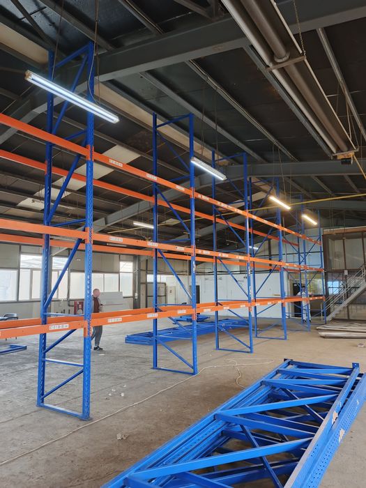 Rafturi metalice industriale second-hand pentru depozitare paleti L2.7M