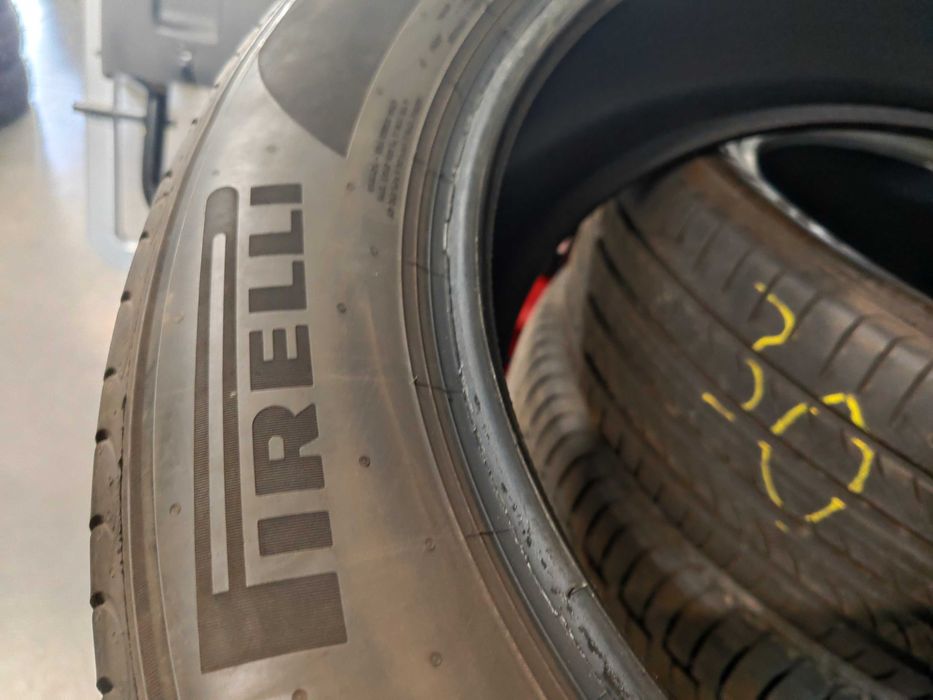 2бр. летни гуми 235/55/18 Pirelli