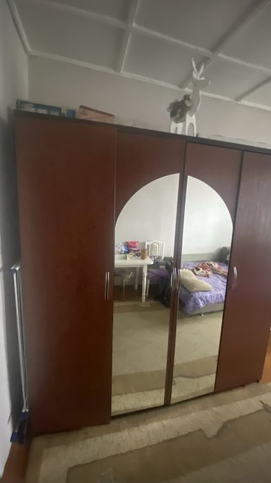 Продам два шкафа и прихожку