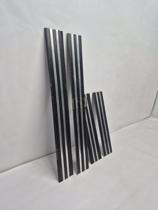 Накладки на пороги BMW E34