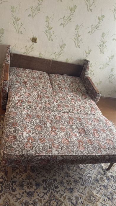 Продам диван б/у