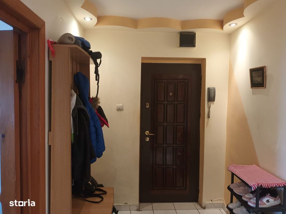 Apartament 3 camere Zona Petre Liciu - etaj 3 - 77 mp