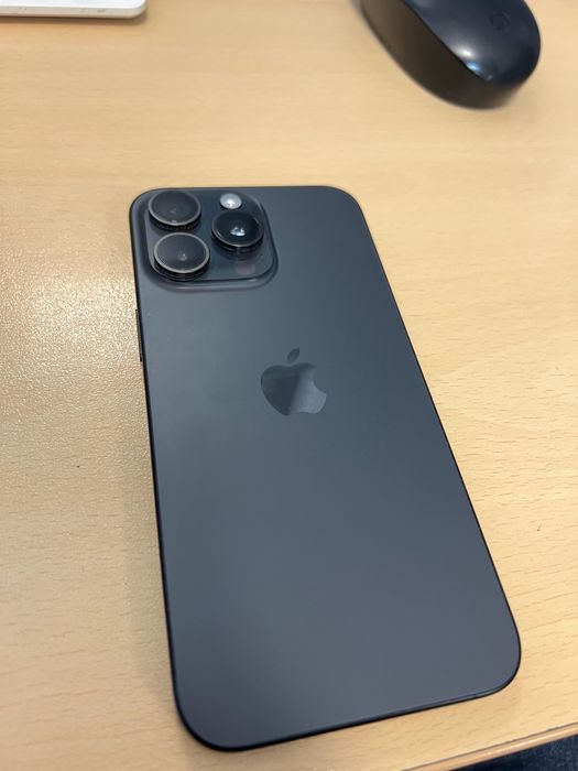 Продам Iphone 15 Pro Max