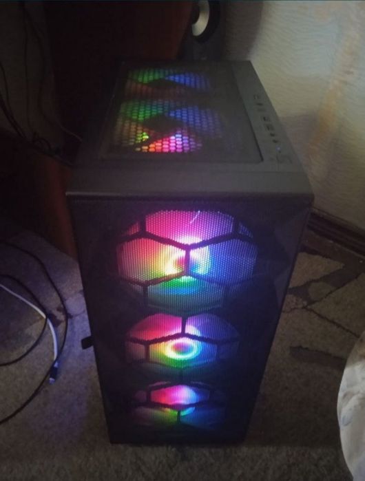 Комютр игровой i5 12th, rx590 8gb karta, 27 manitor 165hz, ssd 1tb