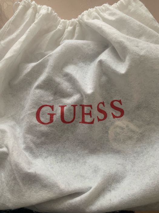 ДамскаЧанта Guess