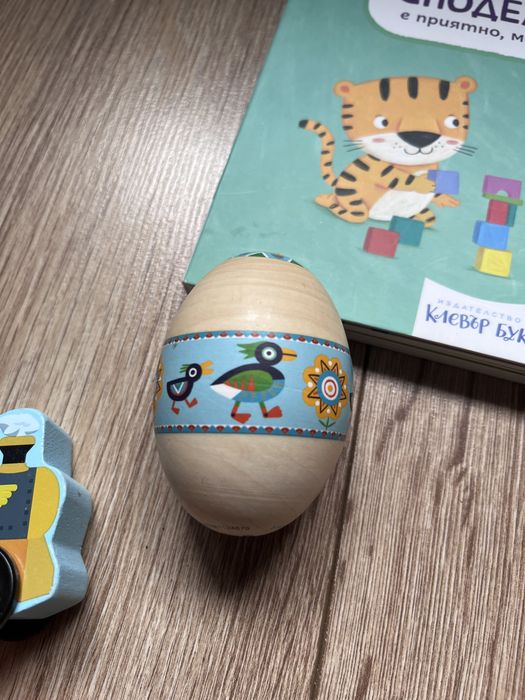 Монтесори дървени играчки + книжка (продават се в комплект)