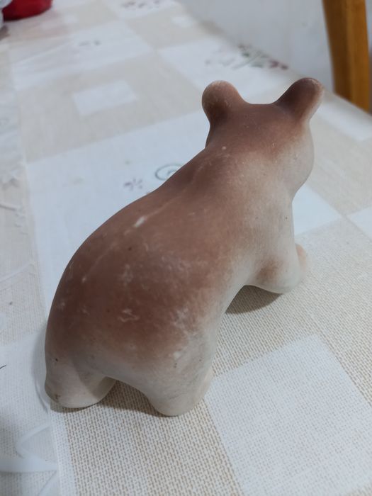 Продам статуэтку медведя