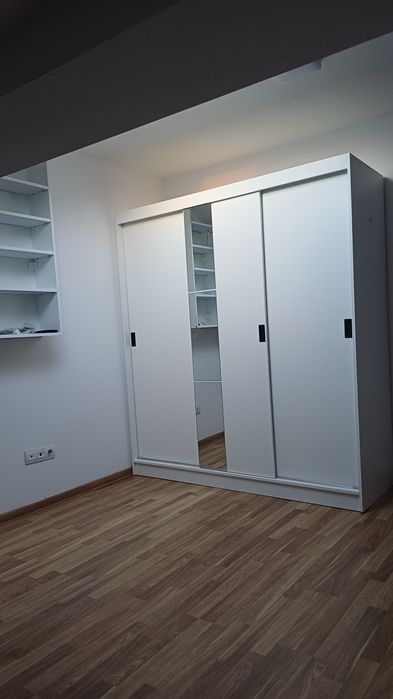 Închiriez ap cu 3 cam in vila