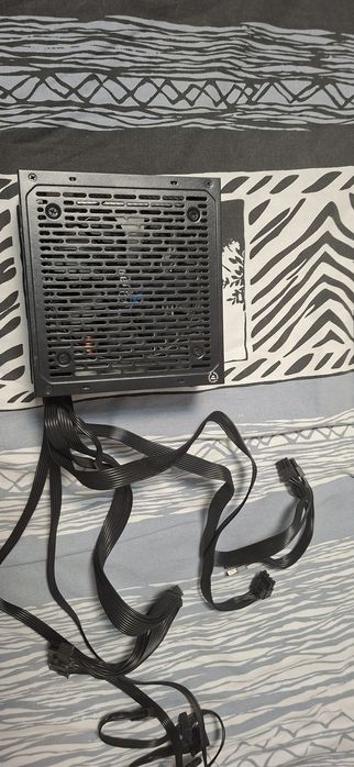 Захранване за компютър 750w