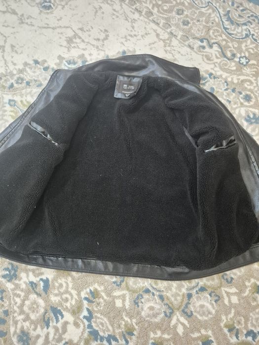 Продам куртка демисезонная