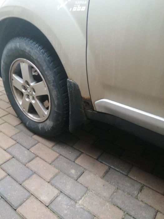 Vând Mitsubishi Outlander