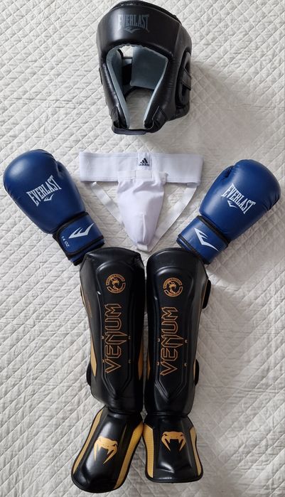 Комплект для единоборств